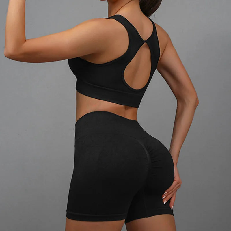 Tenue de yoga femme noir débardeur short ensemble sport